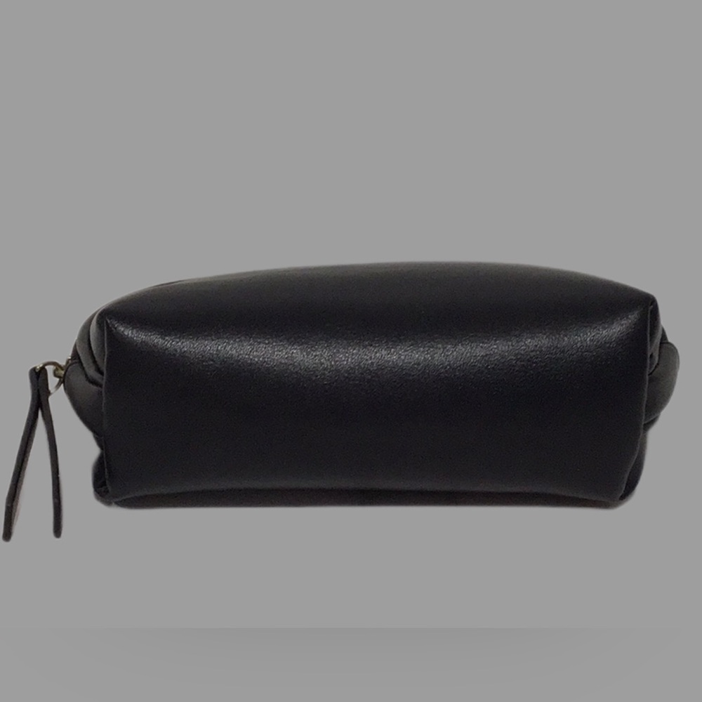 Kendall & Kylie Cosmetic Bags Set, 2 Sizes/2 Shapes - Picture 5 of 11